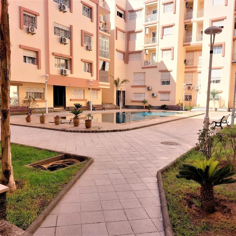 Appartement Pour Familles En Residence Avec Piscine Et Wifi Marrakesz Zewnętrze zdjęcie