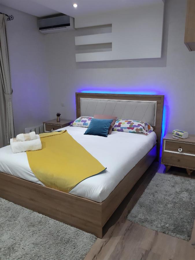 Appartement Pour Familles En Residence Avec Piscine Et Wifi Marrakesz Zewnętrze zdjęcie